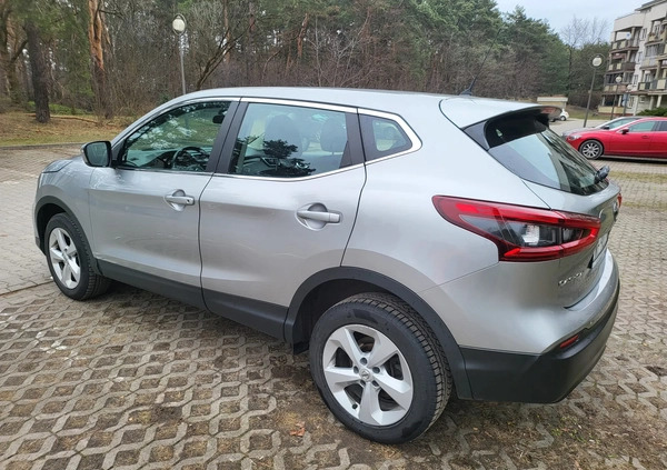 Nissan Qashqai cena 55800 przebieg: 111000, rok produkcji 2018 z Marki małe 326